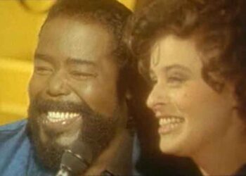 Η Μουσική Γωνιά του Μίλτου Ηλιάδη, στο e-ptolemeos.gr -Barry White & Lisa Stansfield – All Around The World (1989)