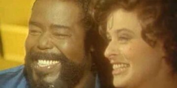 Η Μουσική Γωνιά του Μίλτου Ηλιάδη, στο e-ptolemeos.gr -Barry White & Lisa Stansfield – All Around The World (1989)