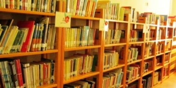 ΠΤΟΛΕΜΑΪΔΑ: Η κρίση στέλνει τον κόσμο στη Δημοτική Βιβλιοθήκη