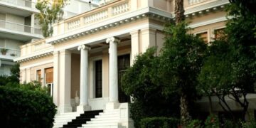 Τι κρύβει η αιφνιδιαστική κίνηση για ψήφο εμπιστοσύνης