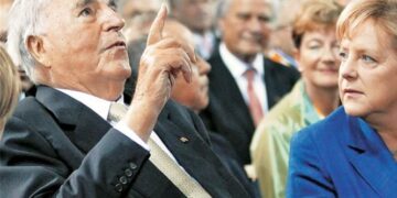 Ο Χέλμουτ Κολ εξομολογείται: Η Μέρκελ δεν ήξερε καν να φάει με μαχαιροπίρουνο