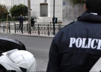 Σύλληψη 49χρονου Έλληνα στην Καστοριά για μεταφορά μη νόμιμου μετανάστη