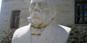 Οδοιπορικό στα μνημεία της Εορδαίας – Η προτομή του Στέργιου Δούμπα στη Βλάστη