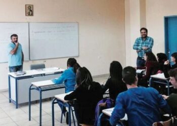 Λύκειο για φίλημα στον Φιλώτα