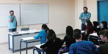 Λύκειο για φίλημα στον Φιλώτα