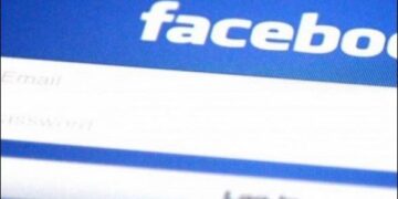 Το Facebook «μπλοκάρει» χρήστες και απαιτεί αντίγραφο ταυτότητας