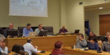 Δημοτικό Συμβούλιο Κοζάνης: Ομόφωνη καταδίκη της απόφασης για την απόθεση αποβλήτων στο Ορυχείο Καρδιάς