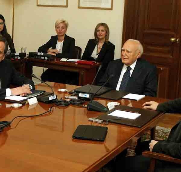 Πολιτικές εξελίξεις με επίκεντρο το Προεδρικό Μέγαρο