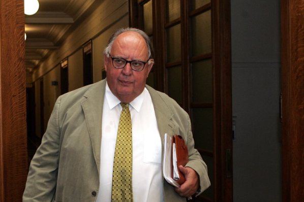 Ο Πάγκαλος «ξαναχτυπά»: Κοπρίτες και κοπανατζήδες οι δημόσιοι υπάλληλοι