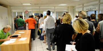 Πώς συμφέρει να ρυθμίσετε τα χρέη σας στην εφορία