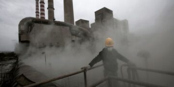 Η Εργατική Αλληλεγγύη για το… “μεροκάματο του τρόμου”