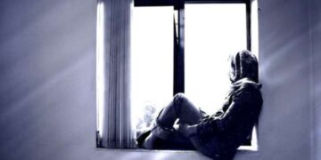 Πως η σωστή ενημέρωση των εφήβων αποτρέπει την κατάθλιψη