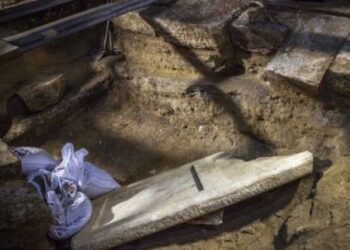 Σκάλα στην Αμφίπολη, που οδηγεί σε νέο θάλαμο στον τύμβο Καστά