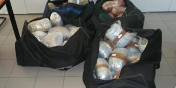 Κρυσταλλοπηγή: Εξαρθρώθηκε σπείρα εμπόρων ναρκωτικών-Κινηματογραφική καταδίωξη! Δείτε τους σάκους με τα ναρκωτικά!