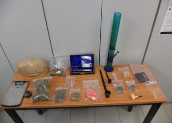 Φλώρινα: Σύλληψη 30χρονου Έλληνα για ναρκωτικά και βεγγαλικά-Δείτε τι βρέθηκε στις 3 οικίες που διατηρεί