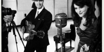 Οι Μουσικές Επιλογές του e-ptolemeos.gr,- Big Bad Voodoo Daddy – All I Want For Christmas (Is My Two Front Teeth) (2013)