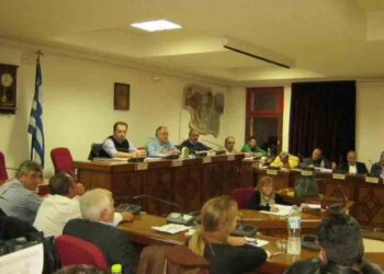 Στα ίδια επίπεδα τα δημοτικά τέλη