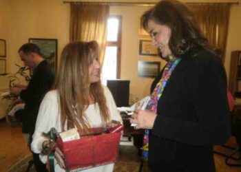 Επίσκεψη της Ντόρας Μπακογιάννη στη Γενική Γραμματέα Βίκυ Ευταξά