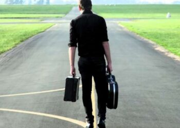 10 πράγματα που αξίζει να αφήσετε πίσω σας πριν από το τέλος του χρόνου