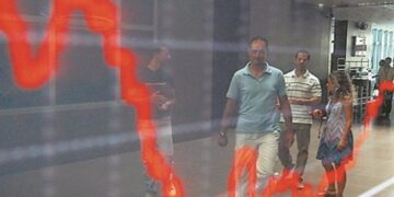 Αγωνία για το τι θα γίνει σήμερα στις αγορές μετά το χθεσινό «κραχ»