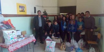 Προσφορά μαθητών-καθηγητών στο Κοινωνικό Παντοπωλείο Βοΐου