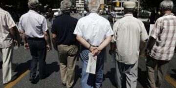 Συντάξεις: Ποιοι γλιτώνουν 2 ως 12 χρόνια εργασίας