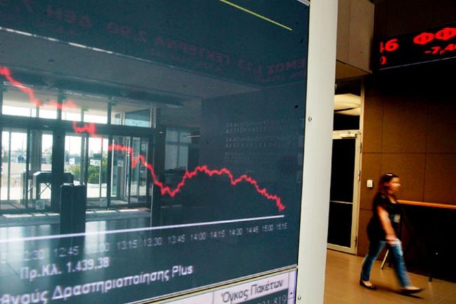 H «τέλεια καταιγίδα» στο Χρηματιστήριο: Μέσα σε τρεις μέρες έχασε 13 δισ. ευρώ