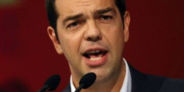 Τσίπρας για Σαμαρά: Βρίσκεται σε πανικό και απόγνωση!