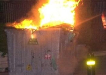 Σωρεία περιστατικών πυρκαγιάς σε κάδους απορριμμάτων
