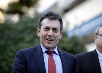 Εφάπαξ από το καλοκαίρι η μείωση των ασφαλιστικών εισφορών