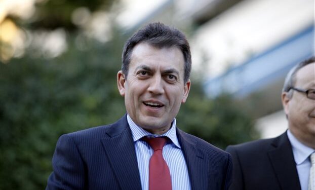 Εφάπαξ από το καλοκαίρι η μείωση των ασφαλιστικών εισφορών