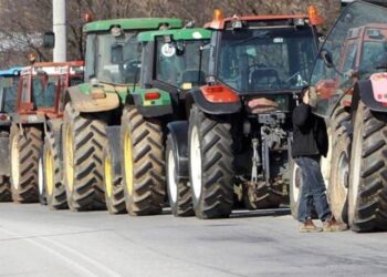 Με 40 μπλόκα οι αγρότες στους δρόμους