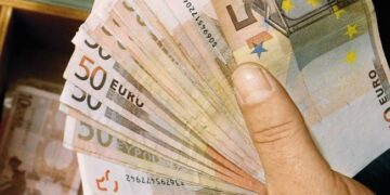 Στα 45 δισ. ευρώ η παραοικονομία στην Ελλάδα