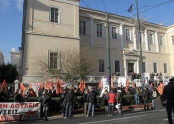 Ένταση έξω από το ΣτΕ – Εκδικάζεται η προσφυγή της ΠΟΕ – ΟΤΕ κατά της διαθεσιμότητας