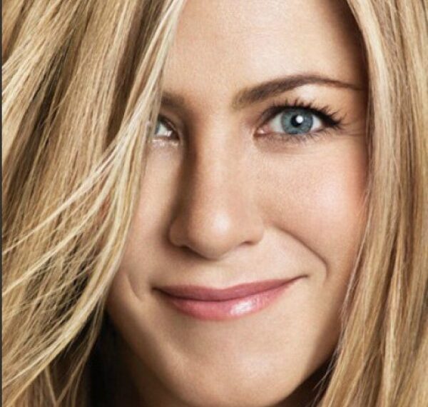 Δείτε την Jennifer Aniston πολύ πριν τα «Φιλαράκια» να διακωμωδεί τη ζωή των μοντέλων
