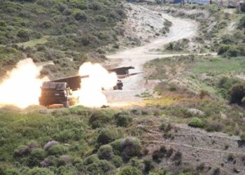 «Έβρεξε» καυτό ατσάλι στον Έβρο (pics)