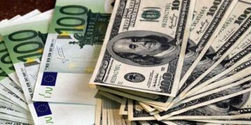 Άνοδος του ευρώ στα 1,37 δολ.