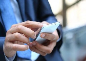 Χαράτσι σε όλες τις παροχές των εργοδοτών προς τους υπαλλήλους τους που ξεπερνούν τα 300 ευρώ