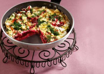 Φριτάτα με έτοιμα βρασμένα παντζάρια και φέτα