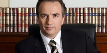 Με το ένα πόδι Θεσσαλονίκη και με το άλλο Αθήνα ο Καλαφάτης