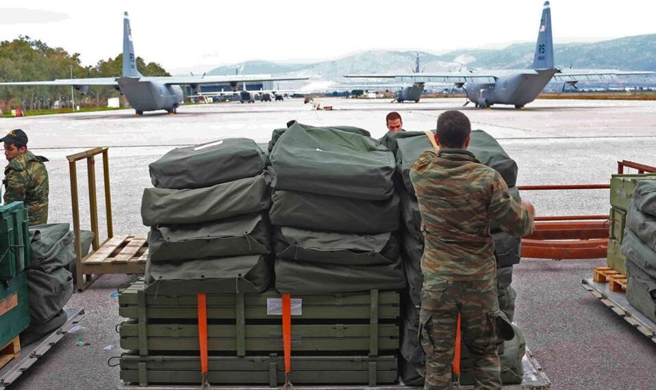 «Πανστρατιά» αλληλεγγύης στη σεισμόπληκτη Κεφαλονιά