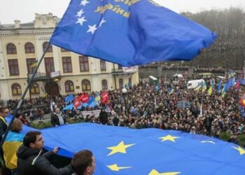 Ουκρανία: Η ΕΕ εξετάζει «διάφορες επιλογές» για τη βοήθεια