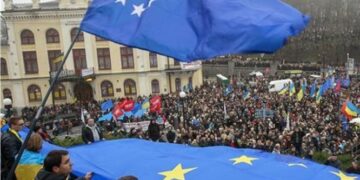 Ουκρανία: Η ΕΕ εξετάζει «διάφορες επιλογές» για τη βοήθεια