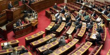 Γέμισε ποντικούς η Βουλή…κυριολεκτικά!