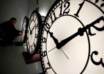 Στα σκοτεινά το πόρισμα της Επιτροπής Θεσμών για την καταστροφή της κυπριακής οικονομίας – Καλύφθηκαν τα ονόματα των προνομιούχων πολιτικών