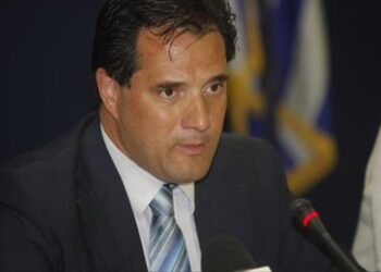 Άδωνις: Εισιτήριο πέντε ευρώ στα πολυιατρεία του ΠΕΔΥ