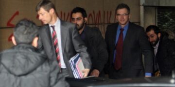 Έκλεισαν οι απολύσεις στο Δημόσιο – Από Δήμους και Περιφέρειες οι διαθεσιμότητες του Μαρτίου – Μπλόκο σε όλα τα άλλα από την τρόικα