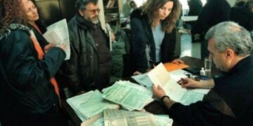 Νέο φέσι ενός δισ. ευρώ φορτώνεται στις πλάτες των φορολογουμένων