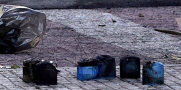 Επίθεση με γκαζάκια σε κτήριο της ΔΕΗ στο Π. Φάληρο