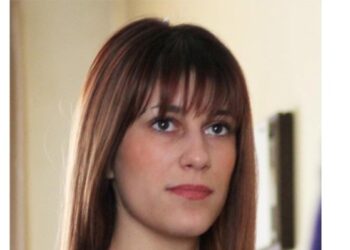 Πως θα γεφυρώσουμε την επικοινωνία με τα παιδιά μας – γράφει η Ελένη Αλεξανδρίδου